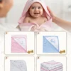 colchas MANTA DE SALIDA CON CAPUCHA ESQUINERA | BABY ESSENTIALS